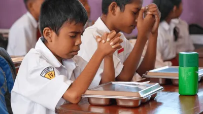 Kaleidoskop MBG: Indonesia Tahan Laju Program Gizi Massal