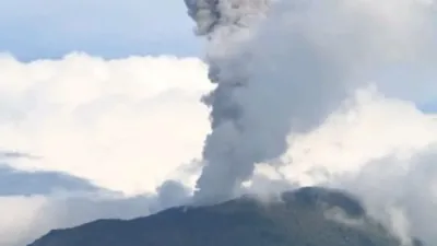 Gunung Ibu Erupsi, Status Waspada dan Zona Aman Dipertegas
