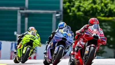 Update MotoGP San Marino 2026: Marquez Tahan Tekanan Bezzecchi