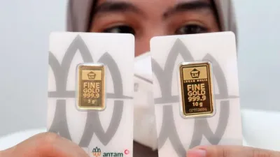 Harga Emas Antam Turun Rp13.000, Satu Gram Kini Rp2,54 Juta