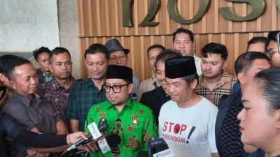 Momen AKSI Minta PKB Ajukan Hak Angket Ijazah Gibran di DPR