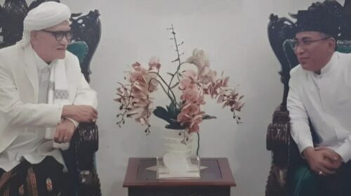 FOTO Rais Aam PBNU KH. Miftachul Akhyar dan Ketum PBNU KH Yahya Cholil Staquf bersimpang jalan. Masing-masing bakal menggelar rapat pleno. - Istimewa