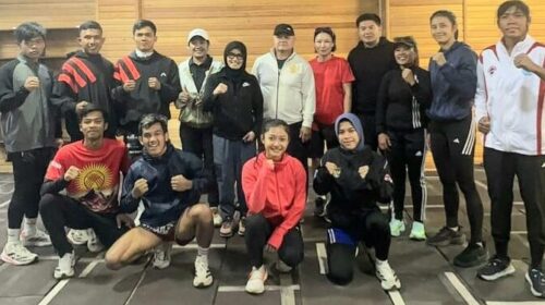 Manajer kickboxing Rosi Nurasjati berangkat secara mandiri akibat persoalan administratif dengan WAKO