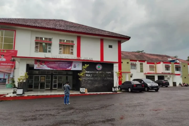 vaksinasi tenaga kesehatan - suara dunia nusantara