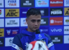 Bek Persib Eliano Reijnders