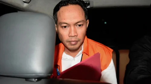 Bupati Cilacap Syamsul Auliya Rachman