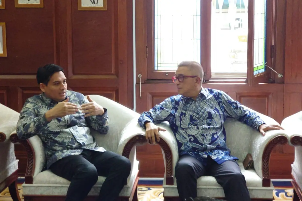 suara dunia nusantara - Bupati Lucky Hakim