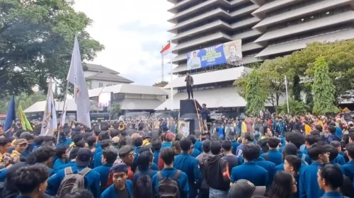 Demo mahasiswa seret kasus Andrie Yunus