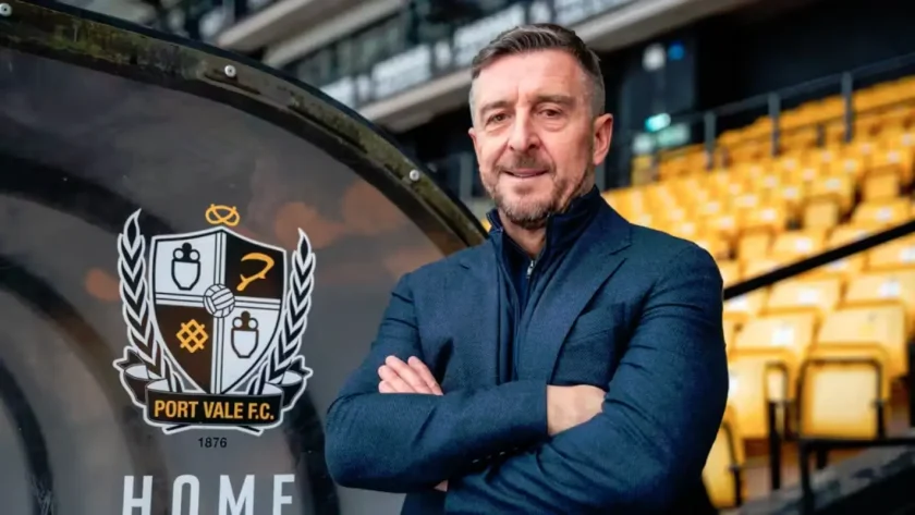Jon Brady Pelatih Port Vale FC