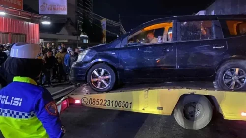 Pedagang nasi goreng tertabrak di garut