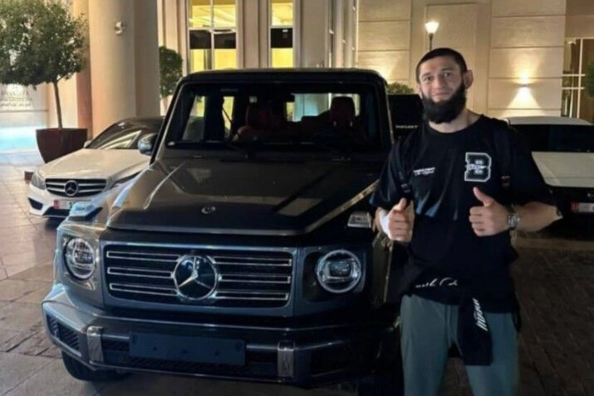 Khamzat Chimaev Mercedes-Maybach