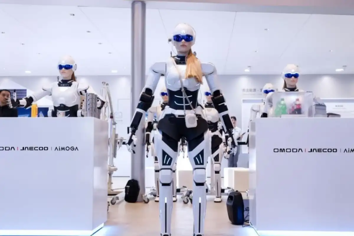 Robot AiMOGA, suara dunia nusantara